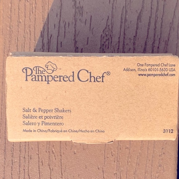 🆕PAMPERED CHEF PORCELAIN SALT & PEPPER #3112 NWT! - Picture 7 of 8